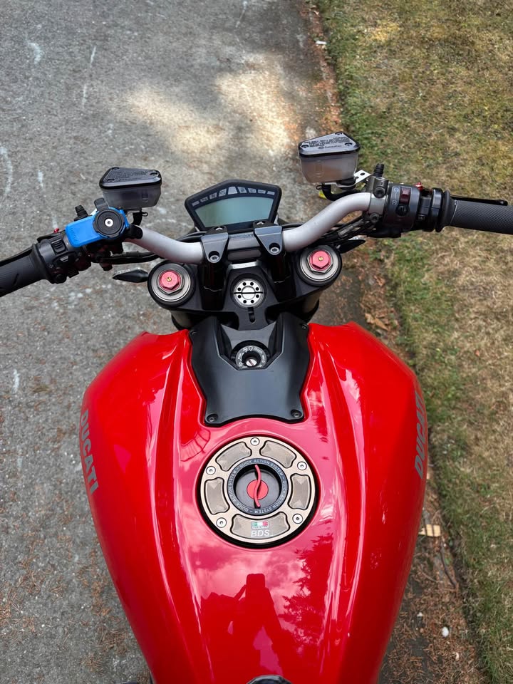 DUCATI Streetfighter 848 photo 6