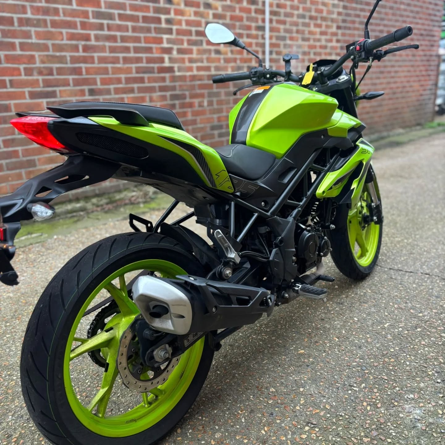 Benelli BN 125 photo 3